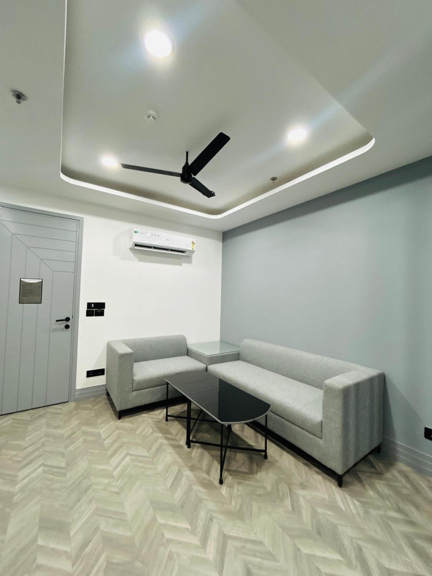 Bedchambers Serviced Apartment, Golf Course, 구르가온 외부 사진