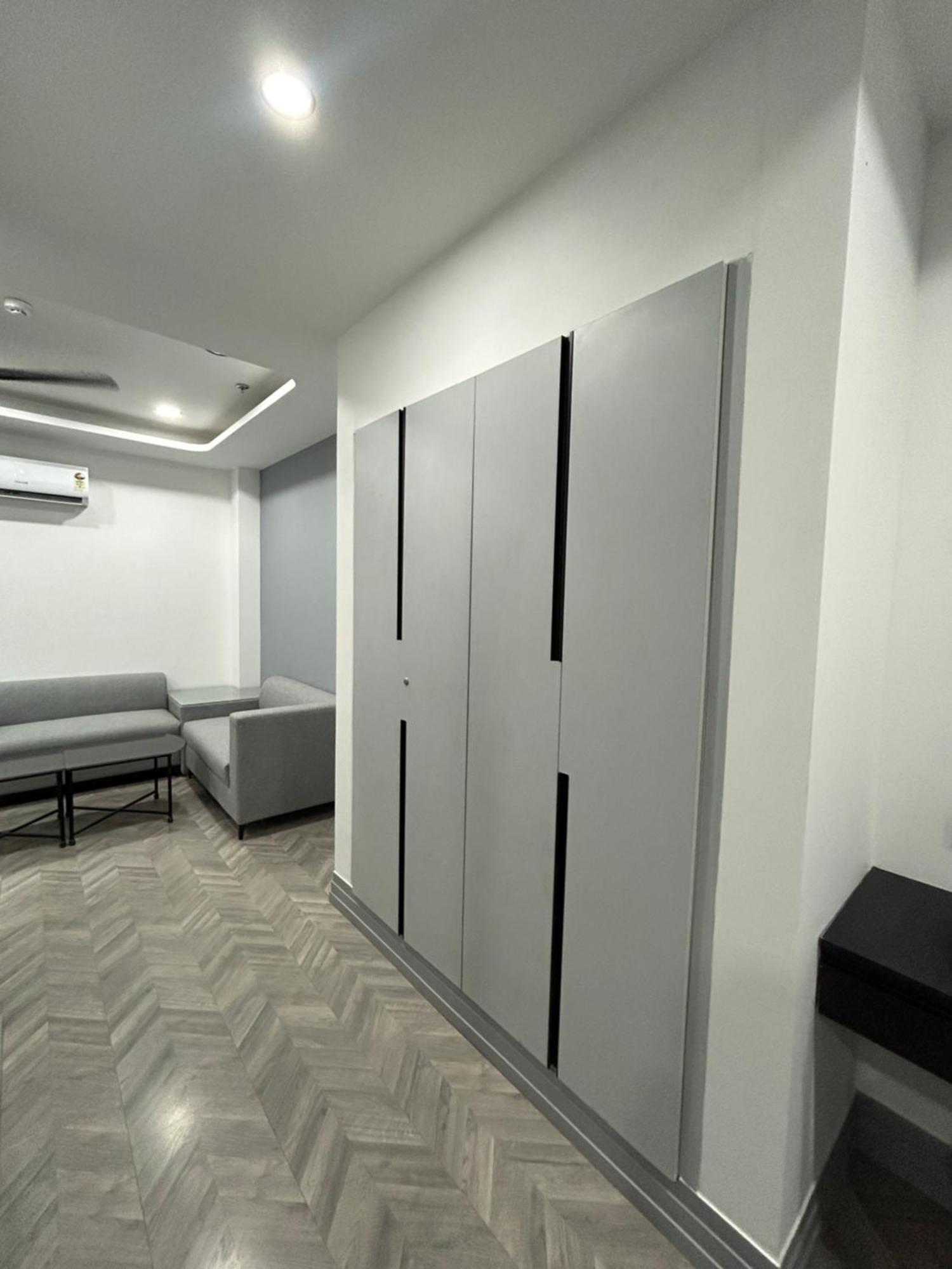 Bedchambers Serviced Apartment, Golf Course, 구르가온 외부 사진