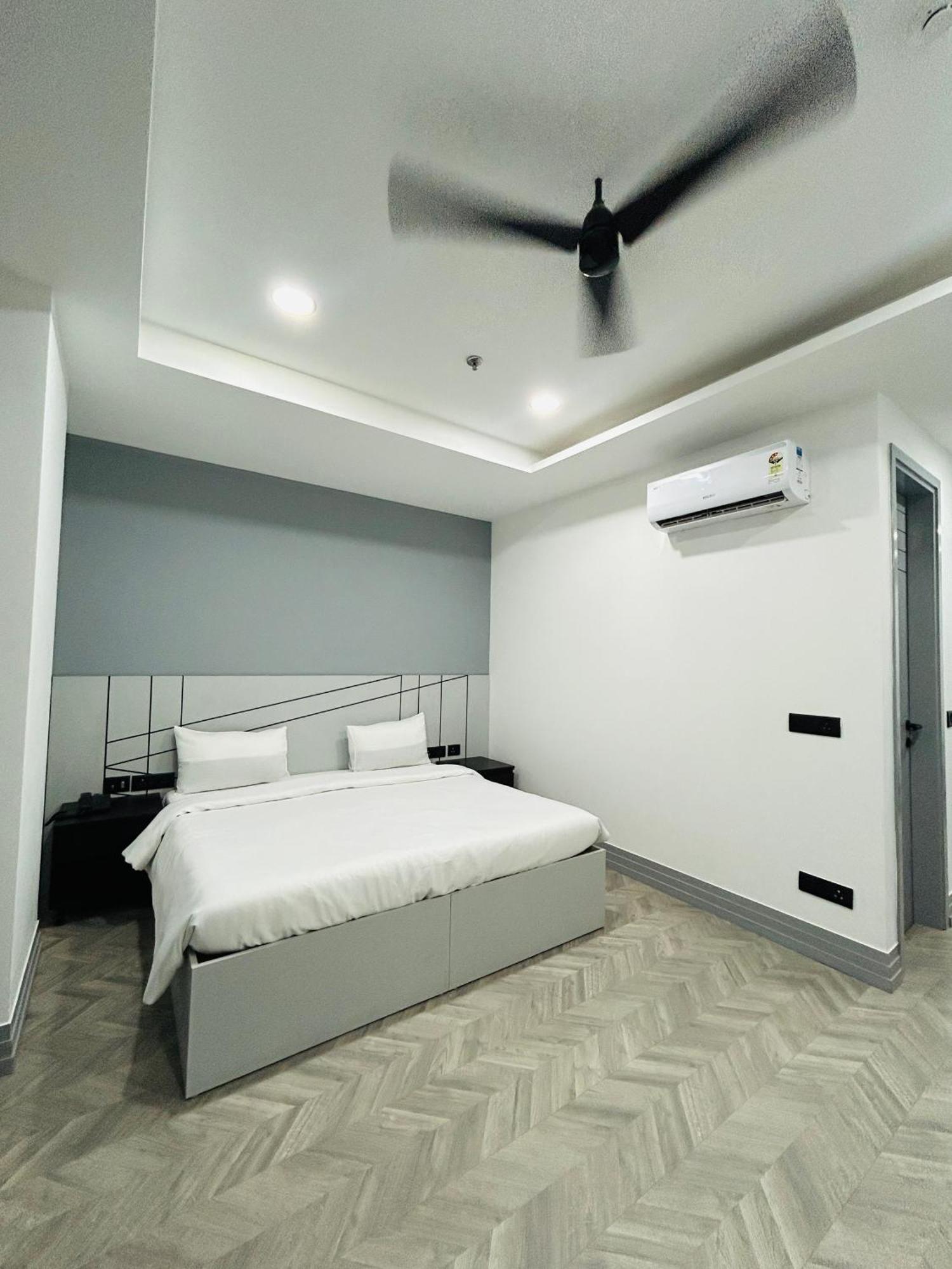 Bedchambers Serviced Apartment, Golf Course, 구르가온 외부 사진