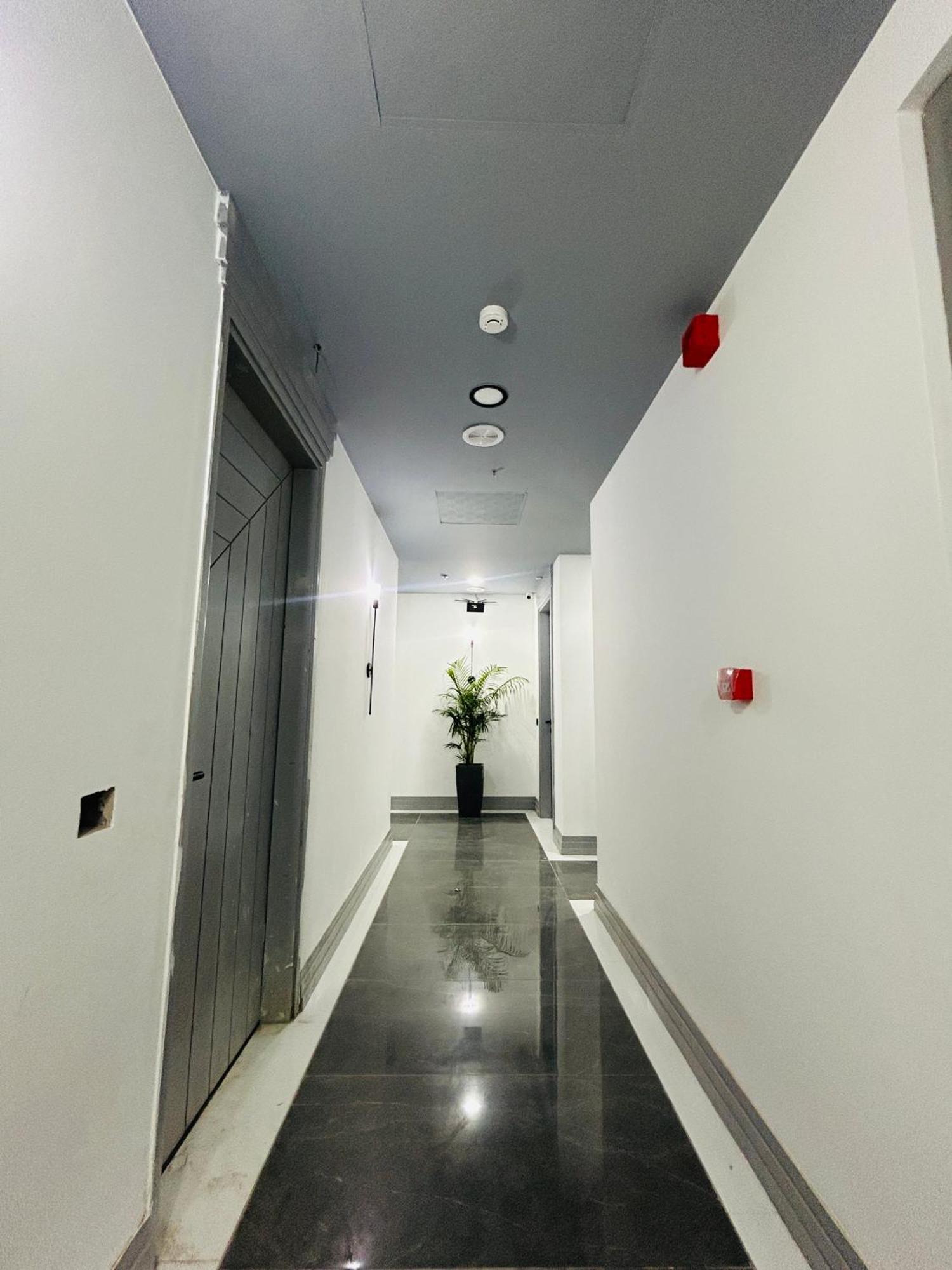 Bedchambers Serviced Apartment, Golf Course, 구르가온 외부 사진